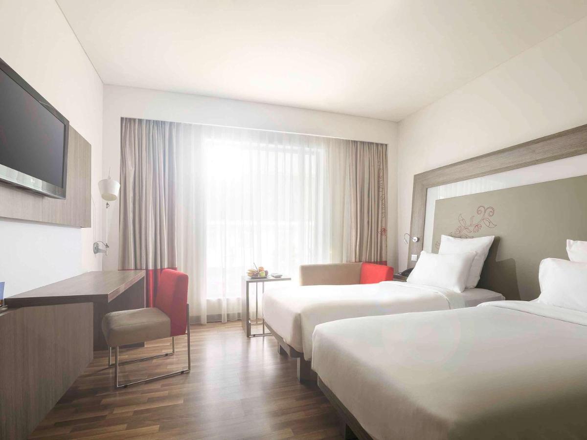 โนโวเทล บันจาร์มาซิน แอร์พอร์ต โฮเต็ล Hotel Banjarbaru ภายนอก รูปภาพ